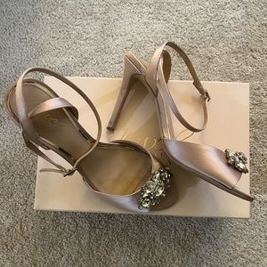 Badgley Mischka Jewel heels!